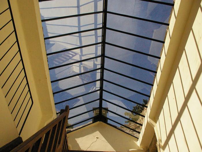 Une entreprise réhabilite une verrière pour fêter ses 40 ans